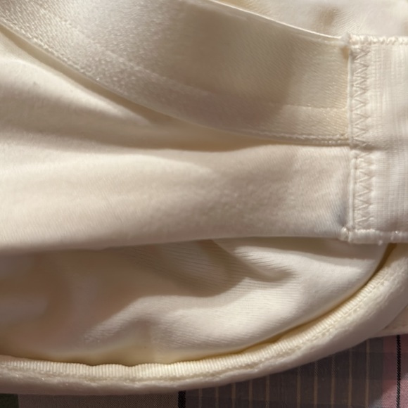 Nylon/Spandex soft cup bra from Modern Movement in Size 42 C. - Picture 5 of 9